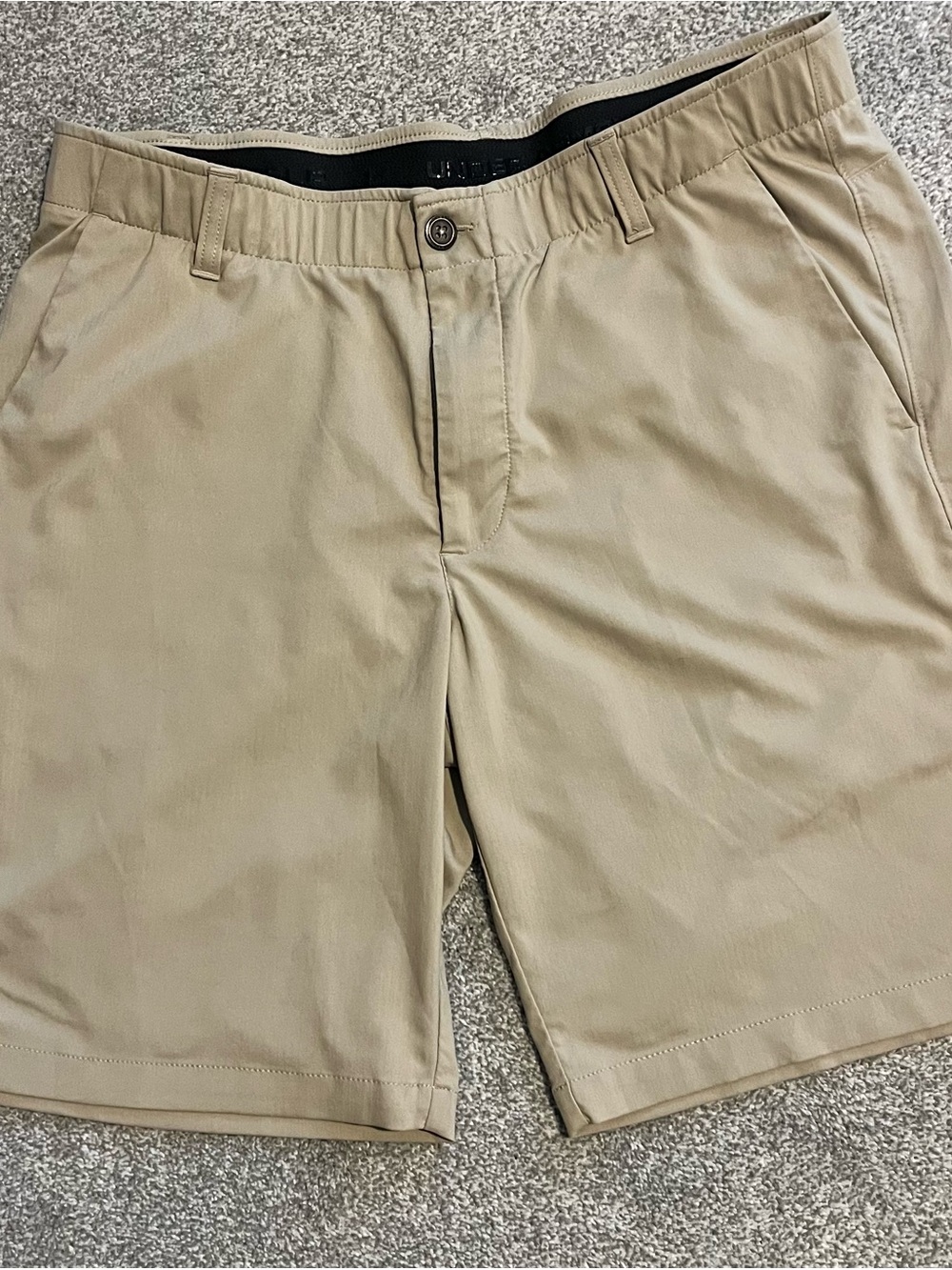 Under Armour Men's Tan Flat Front Performance Shorts